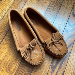 Minnetonka Hello Kitty moccasin size 7.5